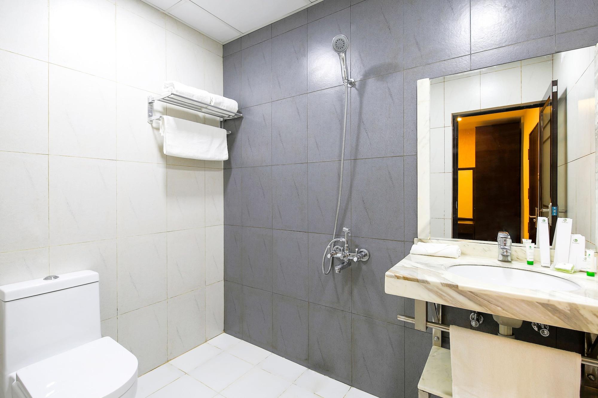 Treebo Trend Adrak Hotel Thiruvananthapuram Exterior photo
