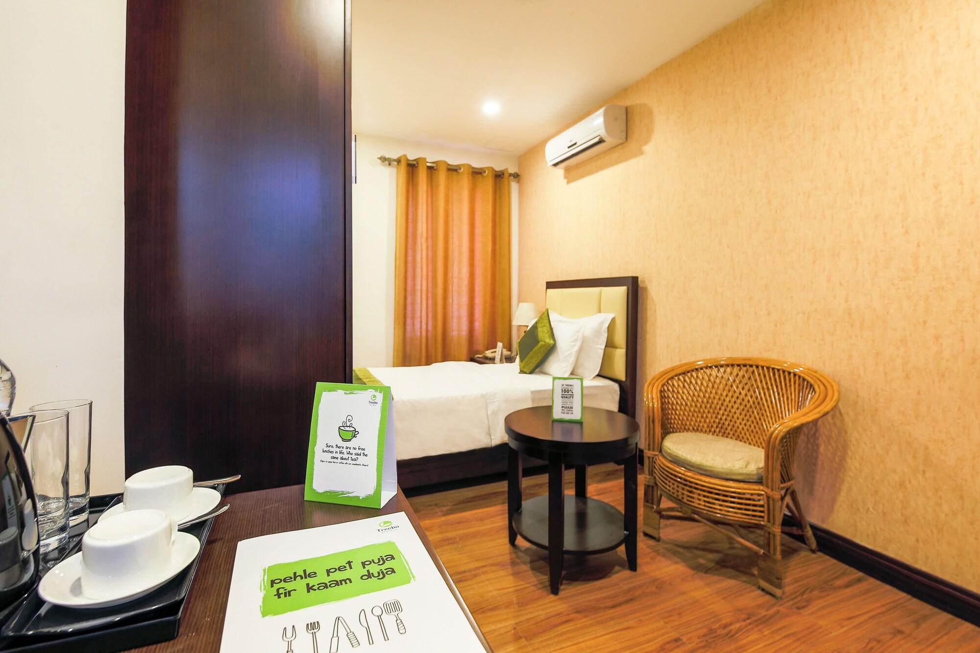 Treebo Trend Adrak Hotel Thiruvananthapuram Exterior photo