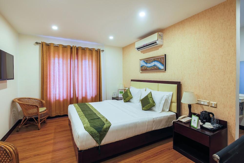 Treebo Trend Adrak Hotel Thiruvananthapuram Exterior photo
