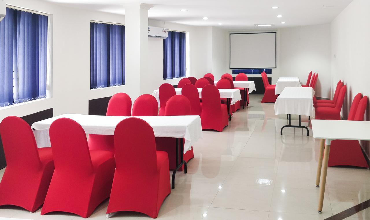 Treebo Trend Adrak Hotel Thiruvananthapuram Exterior photo